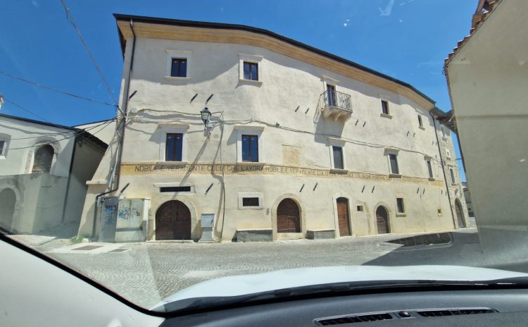 La Storia di Civitaretenga: Un Viaggio tra Medioevo e Memoria
